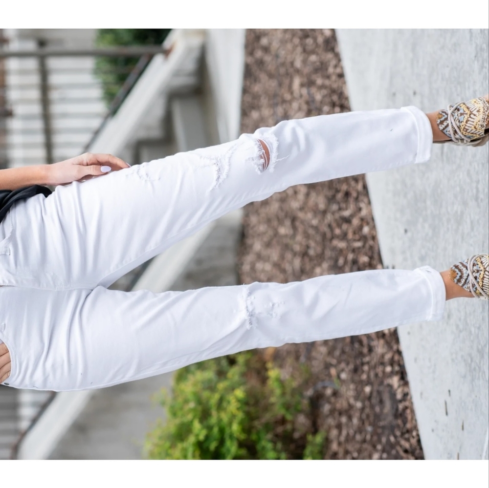 NWT 22w White Judy Blue Boyfriend Jean